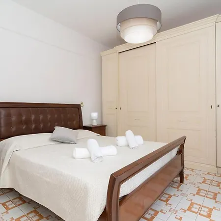 Casa Melo بيت للعطل